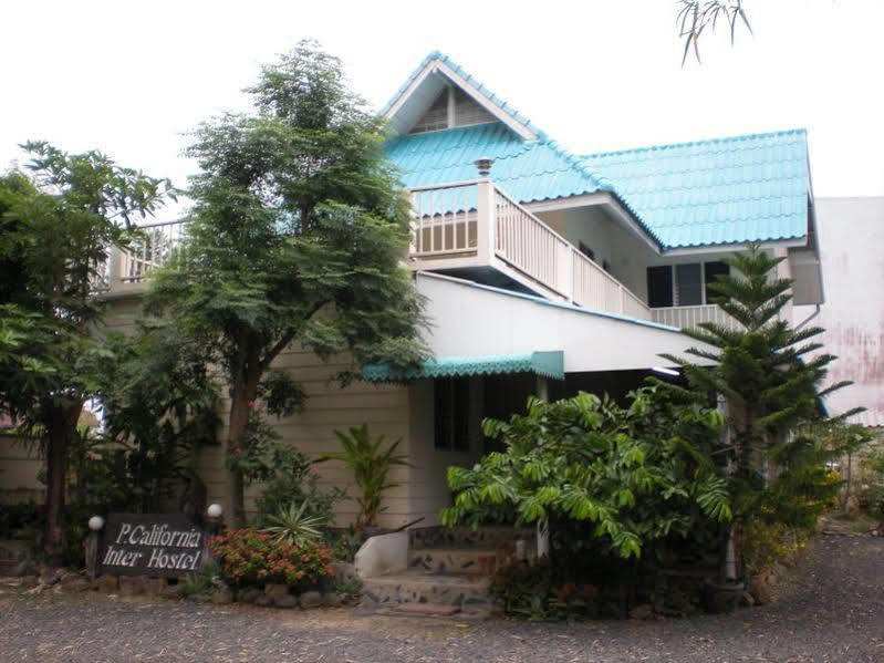 P.California Inter Hostel Nang Rong Exterior foto